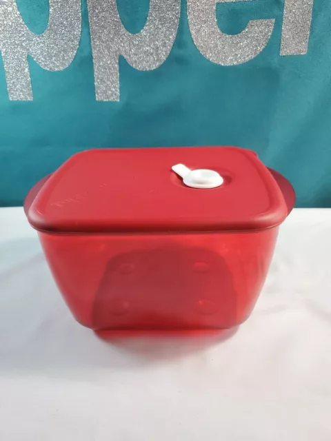 Tupperware Medium Vent N Serve Microwaveable 1.5L / 6.25 Cup Candy Apple Red