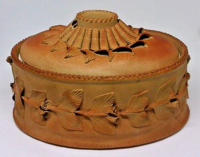 ANTIQUE WEDGWOOD CANEWARE GAME PIE DISH with ORIGINAL CREAMWARE LINER