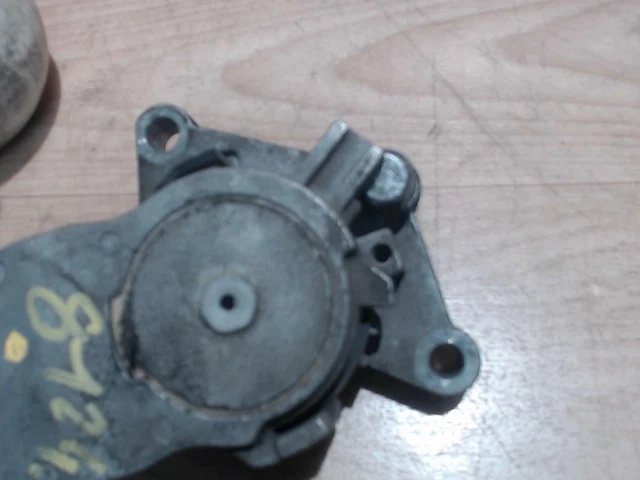 Galet tendeur PEUGEOT 207 PHASE 1 1.4 HDI - 8V TURBO /R:48459676 2