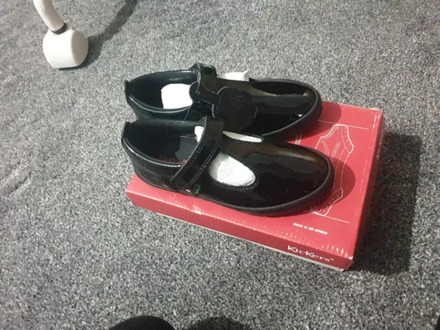 Kickers kariko on sale t strap