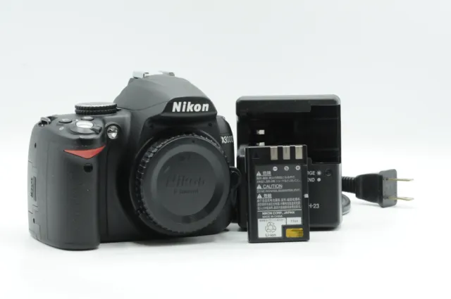 Nikon D3000 10.2MP Digital SLR Camera Body #743