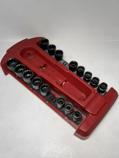 16 PC craftsman universal max axess socket set