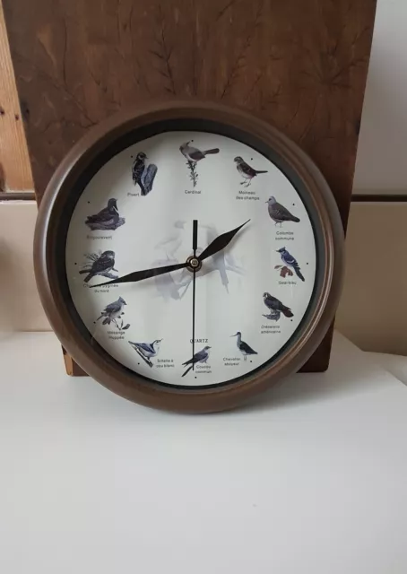 Horloge murale avec son des oiseaux