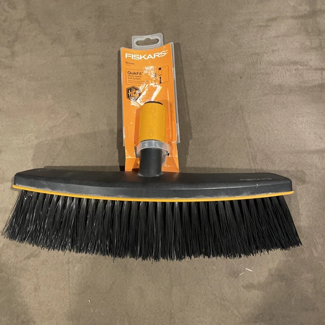 Fiskars Quikfit Curved Replacement Outdoor Broom Head New