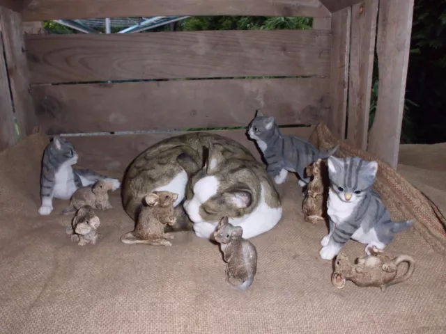 Deko Katzenfamilie Katze Kätzchen Mieze Mäuse Dekofigur Schlafend