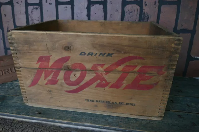 antique wood Moxie crate 19th century square nails 2 dozen 7 oz bottles