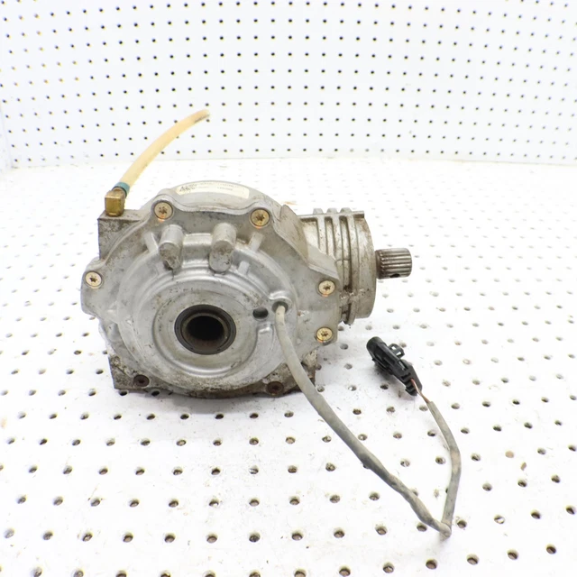 2013 Polaris Ranger Xp 900 Front Differential Gear Case 1333104 1337133 1334309