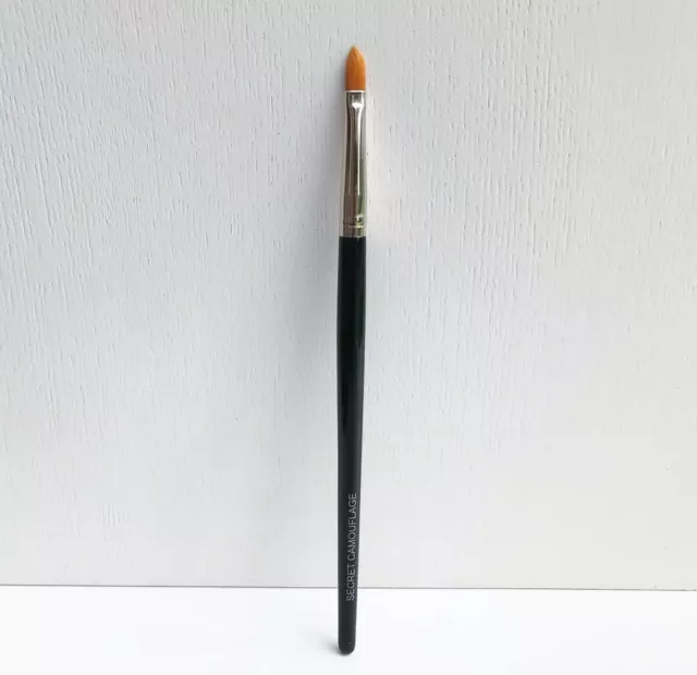 LAURA MERCIER Secret Camouflage Brush, Full Size, Brand New!