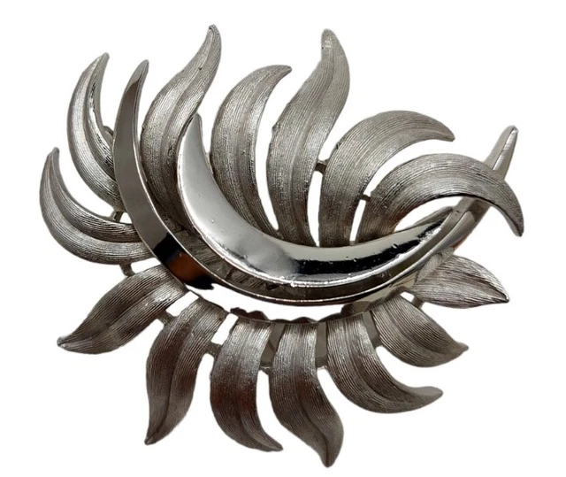Crown Trifari Leaf Fern Silver tone pin brooch