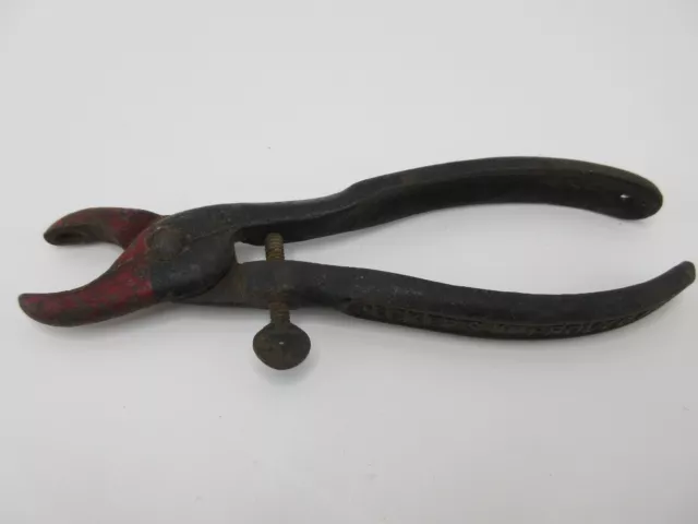 Vintage Decker’s Hill Hog Ring Ringer Pliers