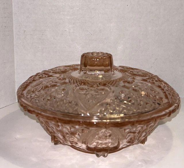 Vintage KIG Candy Dish. Pink Depression Glass with hearts on lid. 4”Tx7”W. Vintage KIG Candy Dish. Pink Depression Glass with hearts on lid. 4”Tx7”W.