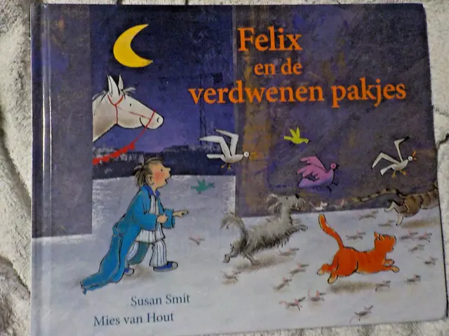 FELIX EN DE VERDWENEN PAKJES Susan Smit & Mies van Hout ISBN 9789077065914