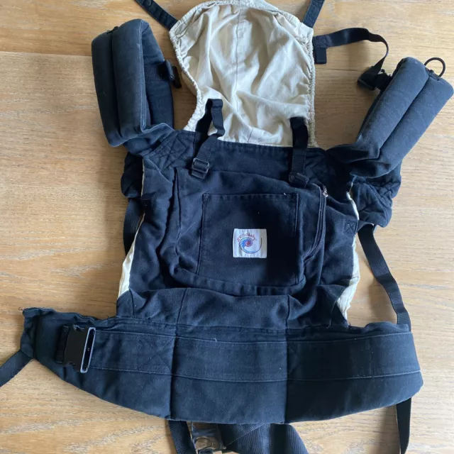 Ergobaby travel best sale stowaway baby carrier