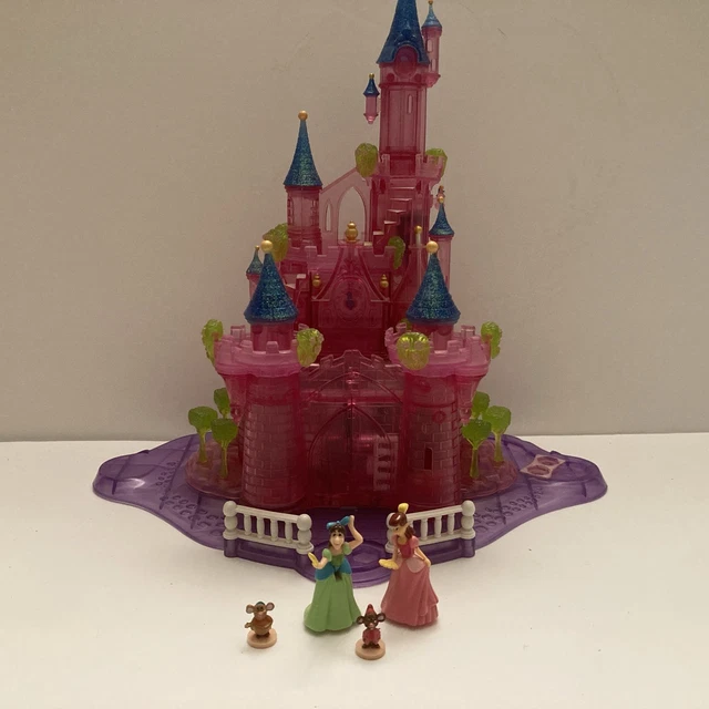 Lot 2 Trendmasters Castle Cinderella + Beauty and The Beast