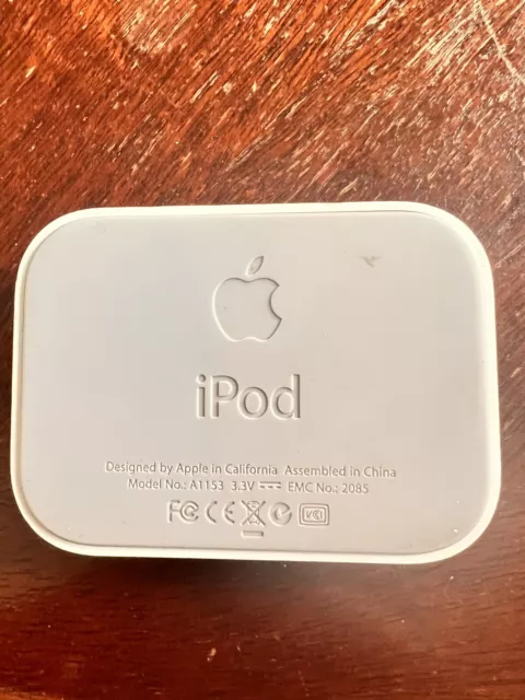 Apple Universal Dock Genuine Ipod Docking Station A1153 Remote Adapter 3