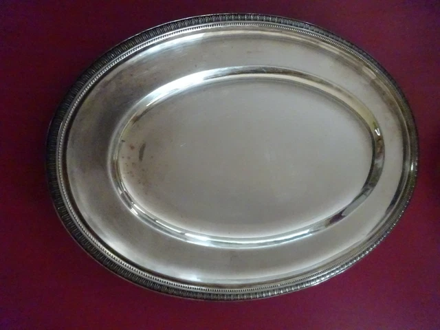 Plat De Service Ovale Avec Couvercle - Métal Argenté - Décor Perlé - Vintage