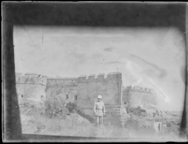 Plaque verre photo ancienne noir et blanc négatif 9x12 cm fort soldat glass