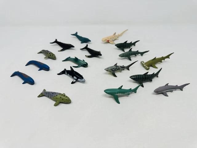 Lot of 17 Ocean Sea Life Mini Sharks & Whales Figures