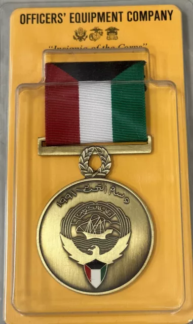 Liberation of Kuwait Full Size Medal Iraq Gulf War Desert Storm U.S. Military