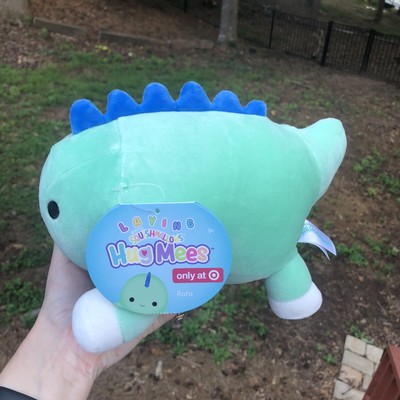 hug mees dinosaur