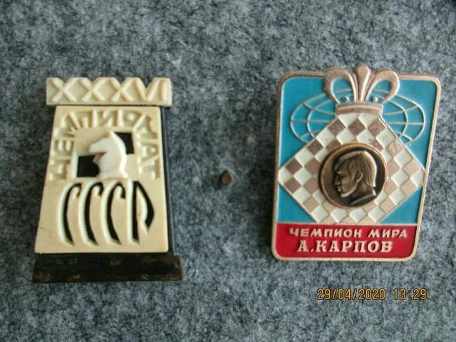Russland Alte Abzeichen mit Motiv Schachmatt