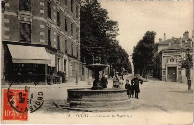 CPA AK Thiais Avenue de la Republique FRANCE (1283389)