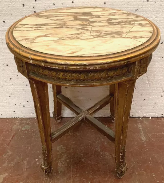 Guéridon de style Louis XV en bois et stuc doré XX siècle