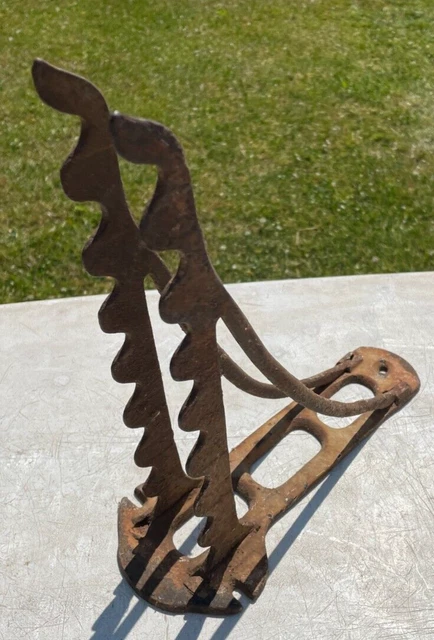 Antique Hook Barn Industrial Cast Iron Tool Plant Wall Hanger Bracket Horse Tack