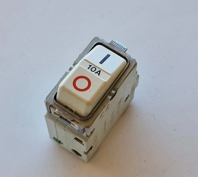 Interruttore Bipolare BTicino Magic S5011F - 16A, Colore Avorio, Design Italiano - Foto 2