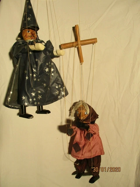 MARIONNETTE À fil, balancier en bois, Magicien et Sorcière. Europe de l'Est EUR 27,00 - FR