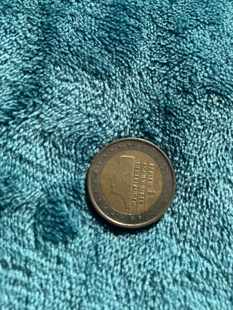 Pièce de 2 Euros  " Beatrix Koningin Der Nederlanden " 2001 . Pièce Rare.