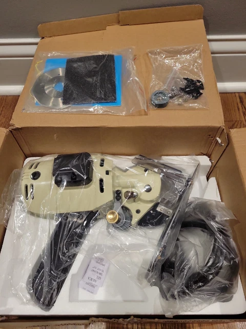 Electric RC-100 Fabric Cloth Cutting Machine for Multiple Layers - New