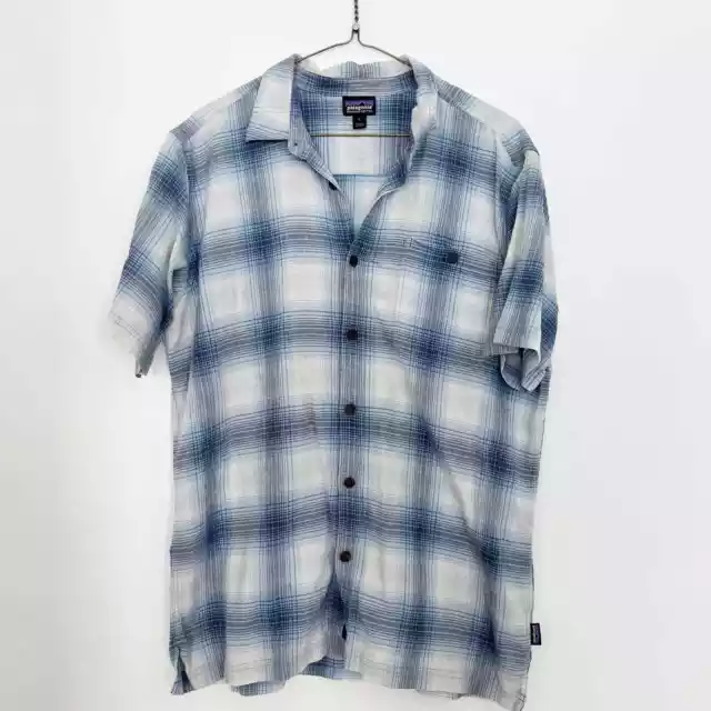 Patagonia Short Sleeve Button Up Shirt Men's Size Large Blue Plaid 100% Cotton