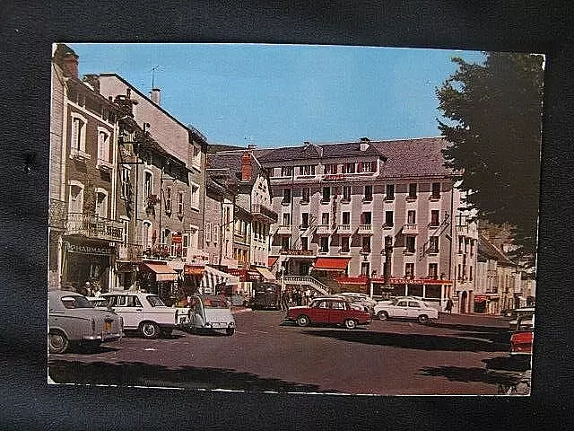 "0614"  Cpsm   Cantal   Chaudes-Aigues   La Place Vieilles Voitures