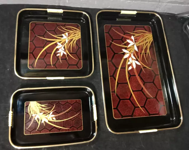 Vintage  Toyo Japan Flowers Lacquer Ware Nesting Serving Trays Set of 3