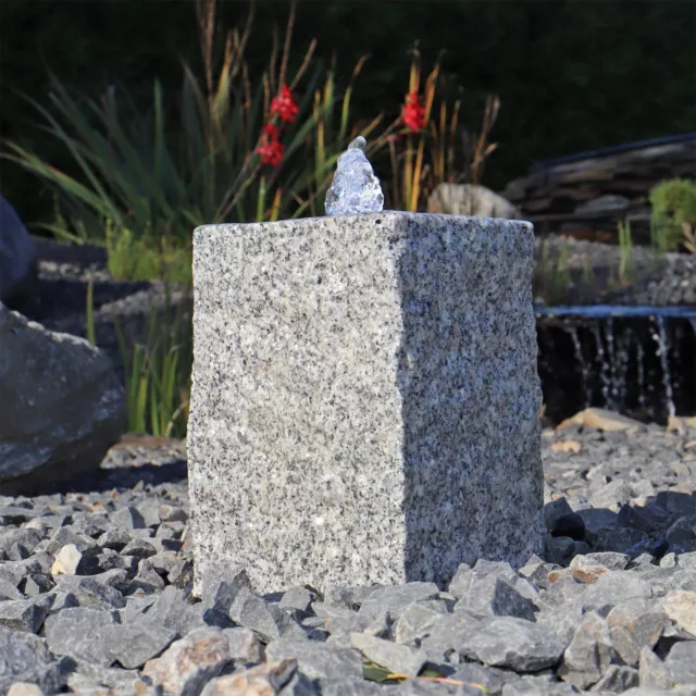 Granit Quellstein Säulenbrunnen mit LED Wasserspiel Gartenbrunnen Stein klein