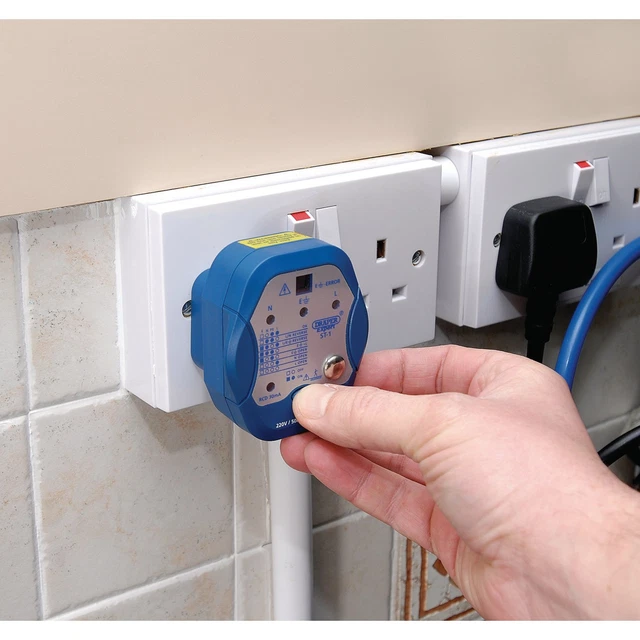 Testeur De Prise Avec Test RCD – Détecte 6 Erreurs De Câblage, écran LCD, CAT II 300V