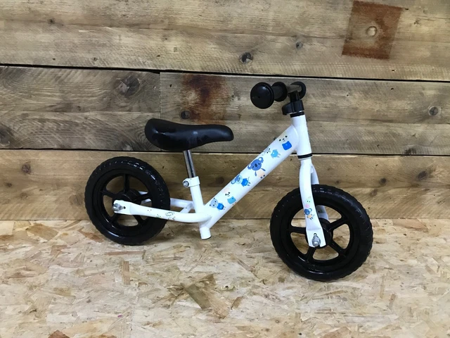 Halfords indi balance best sale bike