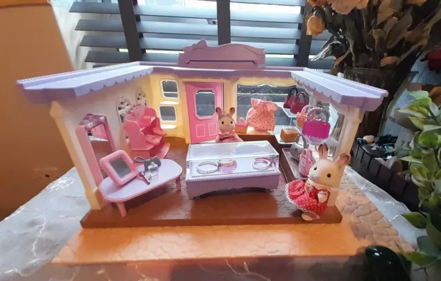 Sylvanian Families  Boutique Shop  Plus Extras 5245