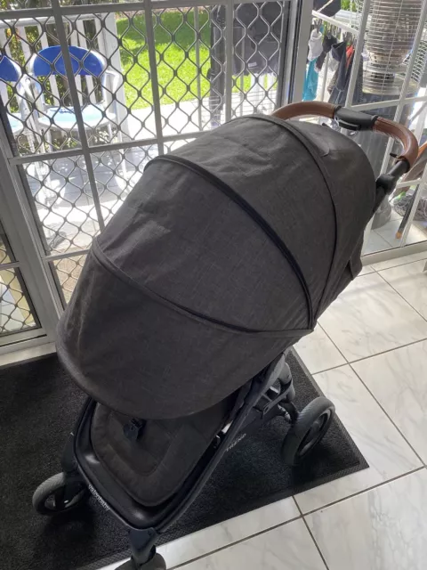 Valco Baby Pram And Bassinet