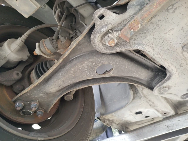 Bras De Suspension Avant Inférieur Droit Pour BMW Série 5 E60 / E61 - Pièce Aluminium, Remplacement Direct