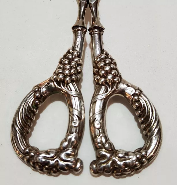 Beautiful Vtg Grape Vine Repousse Sterling Silver Germany Handled Pastry Tongs