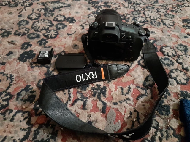 Sony Cyber-Shot RX10 III Digital Camera – Black (DSC-RX10M3)