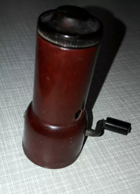 antike ? Muskatmühle sucht neues Zuhause. Für Sammler. Bakelit?