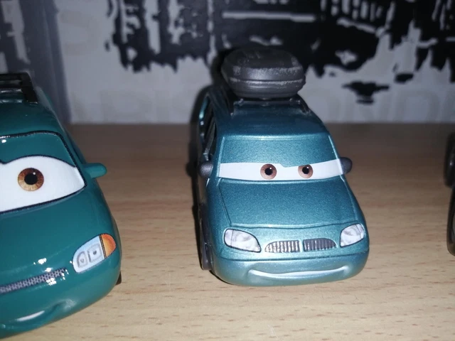 lot de  voitures cars disney pixar  mattel metal  d occasion 3