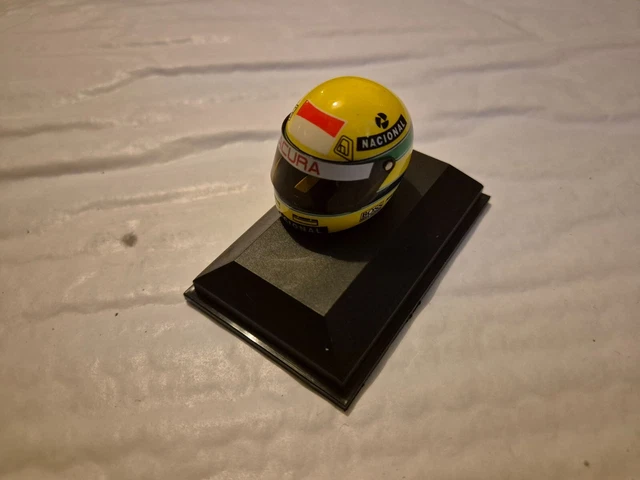 Minichamps 540308812 - Casque Ayrton Senna World Champion 1988 - Scala 1/8 - modèle de Collection