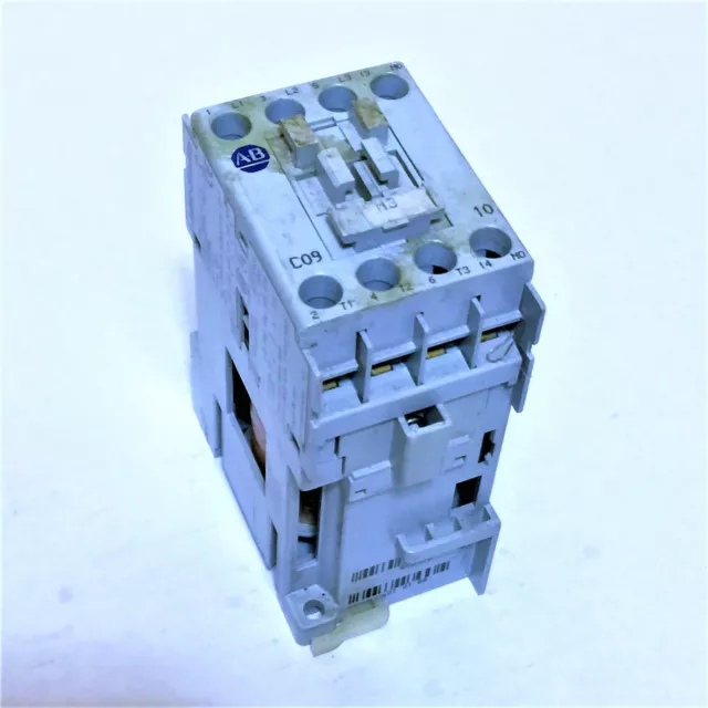 Allen Bradley 100-C09*10 Ser A  Contactor  24Vdc Coil