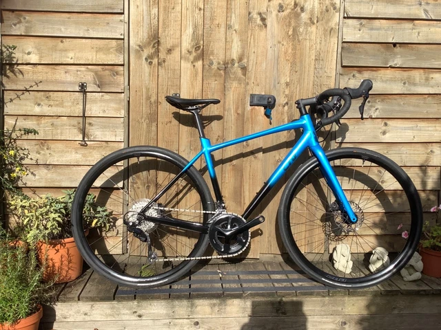 GIANT LIV AVAIL AR1 12sp SHIMANO 105 MECHANICAL ALLOY ROAD BIKE