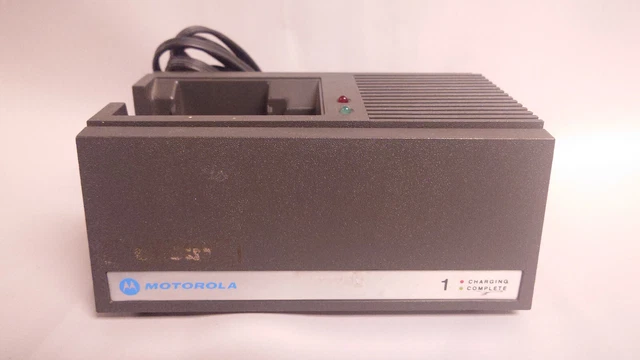 Motorola NLN8858 STX / T-3020 T3011 T-3014 T-3020 KVL Battery Charger
