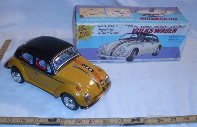 Taiyo Volkswagen Beetle Two Tone Car Tin Battery Toy Japan Boxed